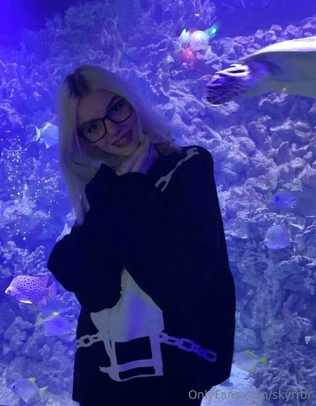 skyrror hot star pictures