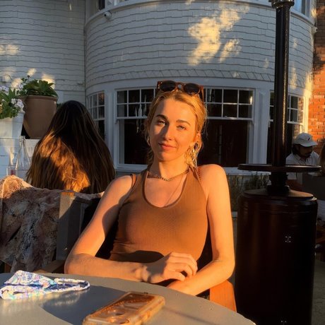 Ellory Smith star pretty pics