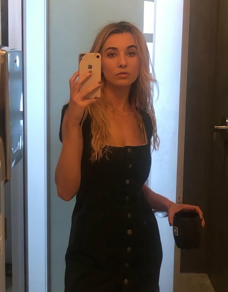 Ellory Smith perfect model pics