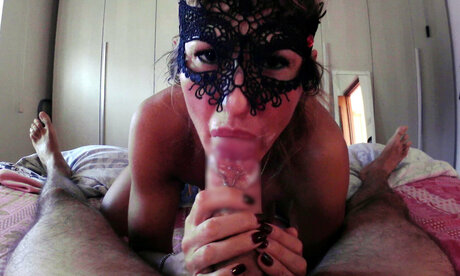 curvy lesbian onlyfans naked photos