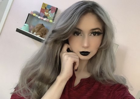 RegeeBot porn actress images