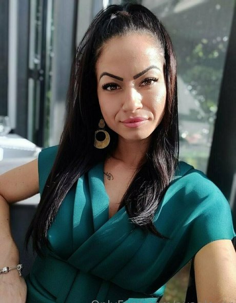 avaglover pornographic model pic