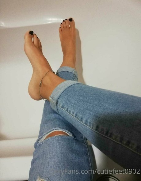 cutiefeet0902 porn model pics