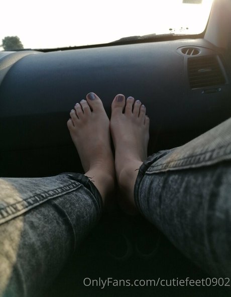 cutiefeet0902 model exclusive picture