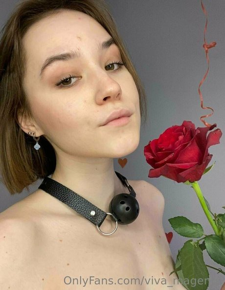 cooper ellie exclusive actress pics