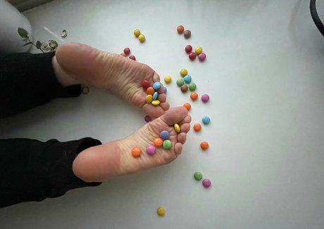 toesonglitter hd pornstar picture