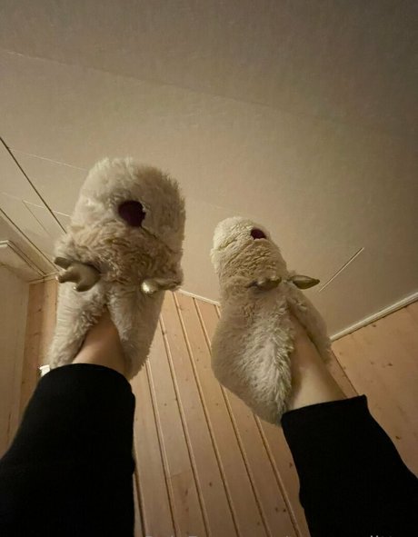 toesonglitter pornographic actress pics