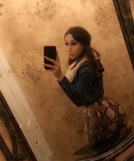 Chloe Flores adult actress pic