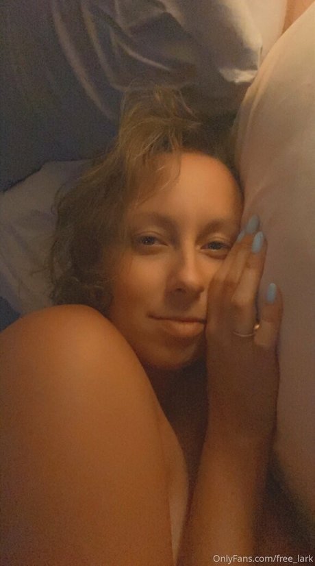 free coochie nude model img