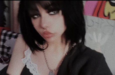 Gray Hawkes model erotic photo