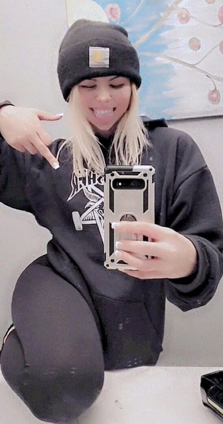 Gray Hawkes nude actress photos