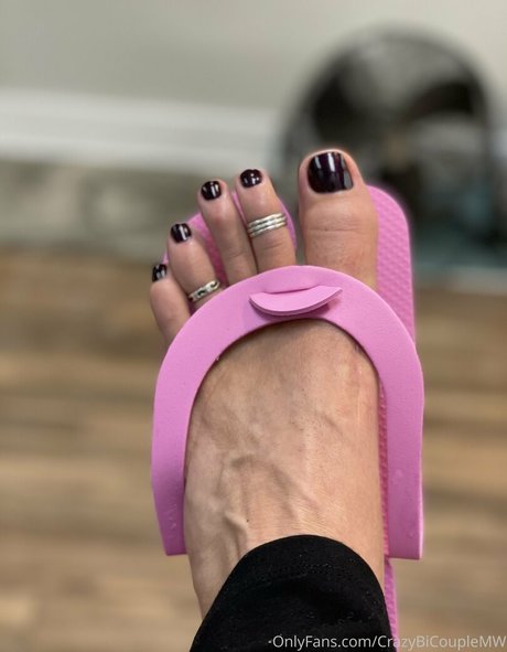 crazybicouplemwfree nudes actress pic