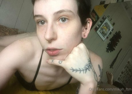 faguettemikah adult model pictures