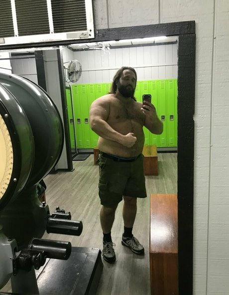 beefyrog model sexy pictures