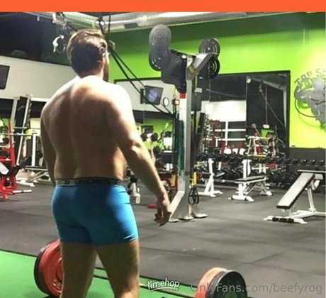 beefyrog exclusive model pictures