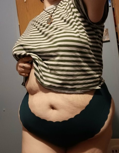 honeysteaa pretty model img