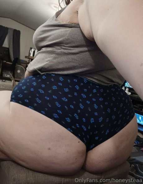 honeysteaa nudes actress images