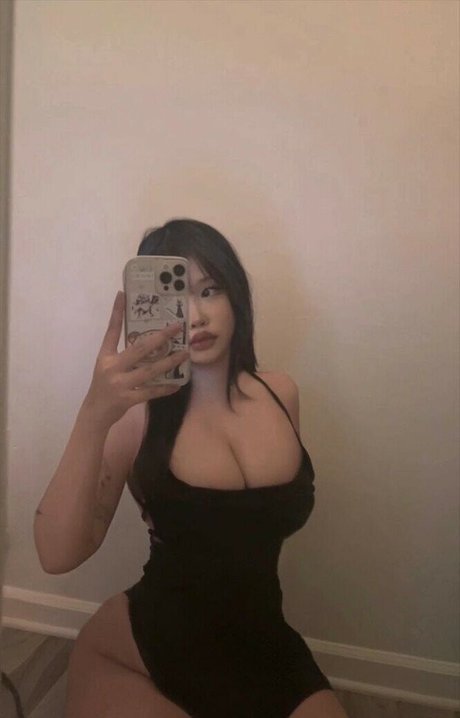 Niyoso pretty actress photos