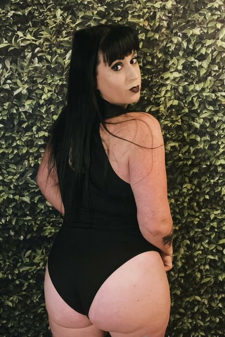 faydra black exclusive model photo