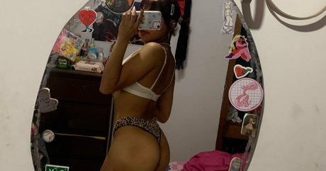 spicyjuli erotic pornstar photo