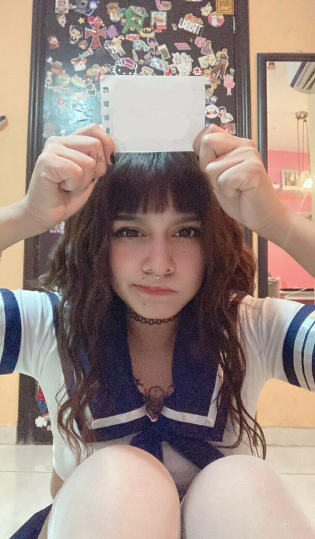 kris737r pornographic model img