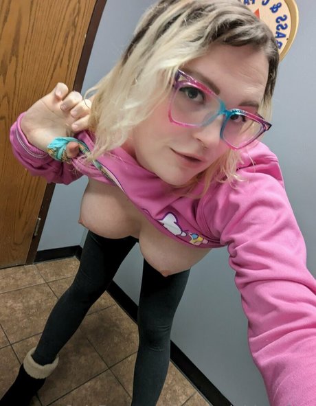 magicalgirlevefree pornstar free photo