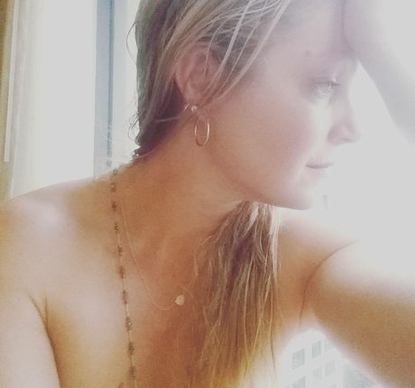 Clare Kramer nice model pic