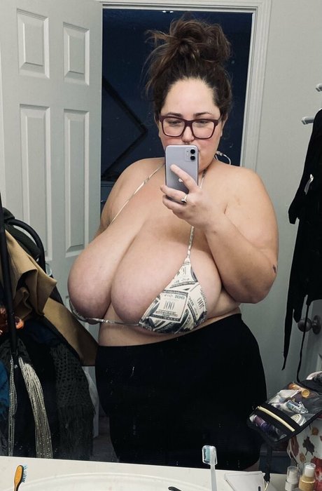 tiggobitties24 7_ star sexy photos