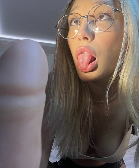 LeaCutie pornographic star galleries