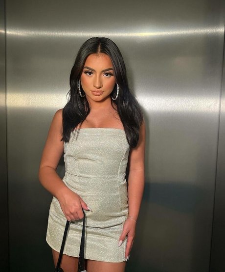 Tatiana McQuay pornstar pretty pic