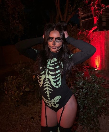 Tatiana McQuay model art gallery