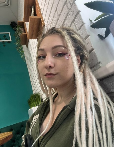 smoking onlyfans hot sexy picture