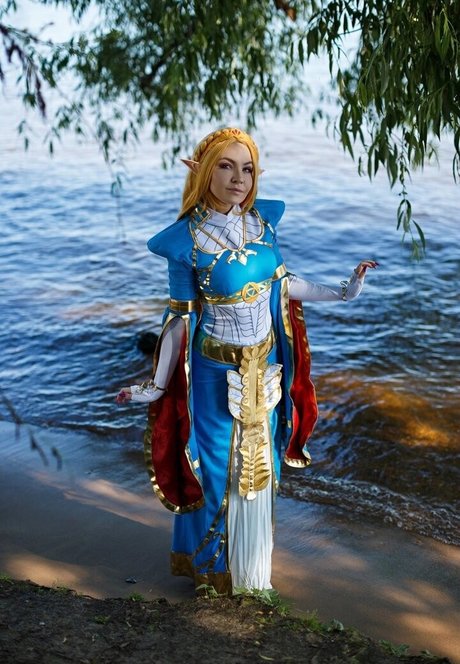 Mi2ray Cosplay porn star picture