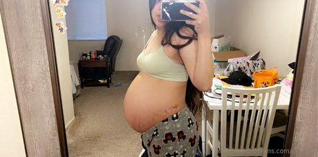 its em2 nudes model gallery