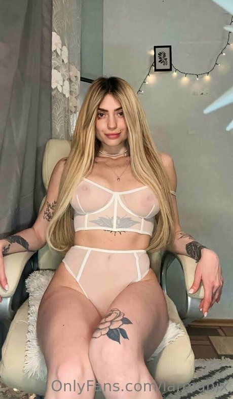 larmanixxde pornstar beautiful pic