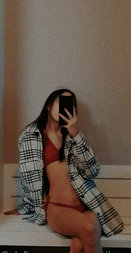 Mommikaru exclusive actress pics