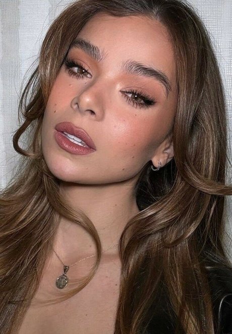 Lookalikes nudes actress archive