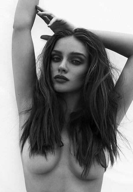 Romi Pavoncello free star images