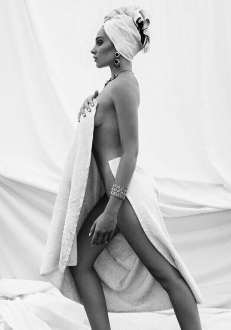 Romi Pavoncello high quality actress img