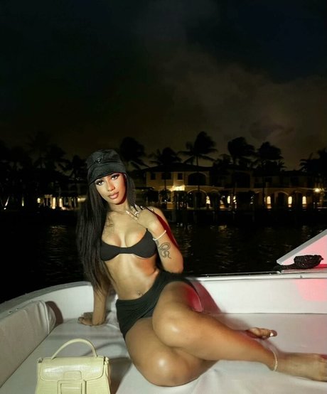 Thatgirl neya perfect star pictures