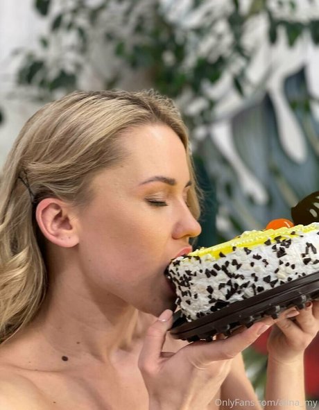 erika eden vip naked actress pic