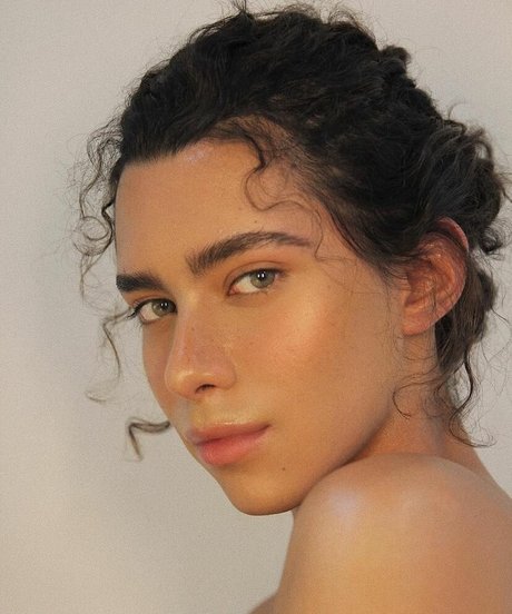 Gabrielle M pretty pornstar galleries