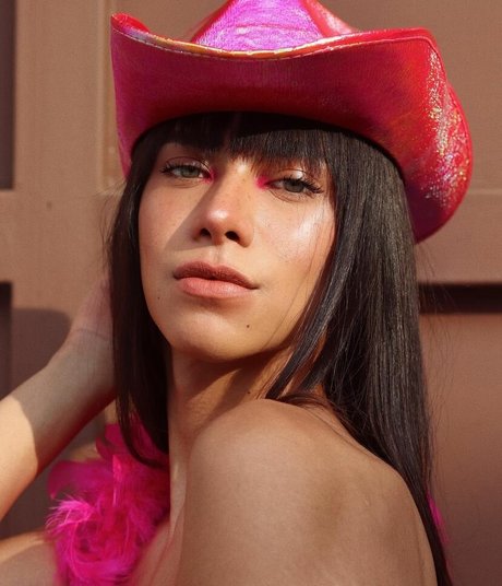 Gabrielle M star beautiful photo