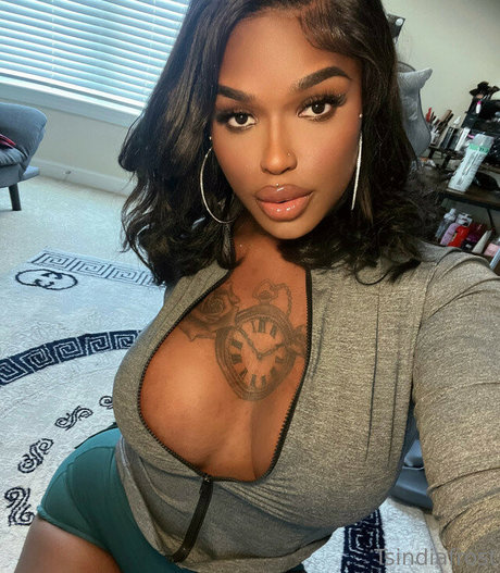 TSIndiaFrost porn star pictures