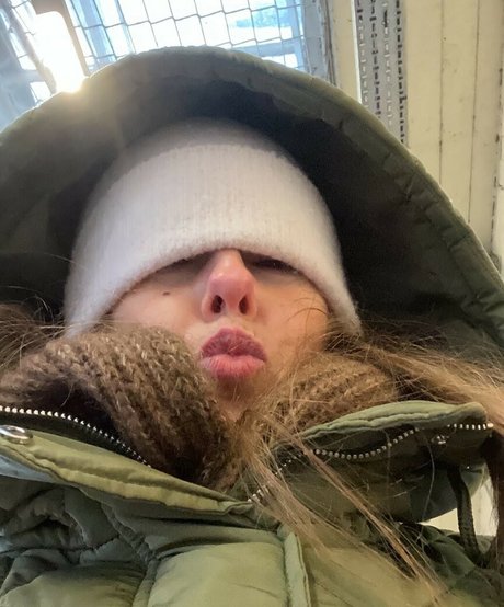 ASMR Mistress star adult pictures