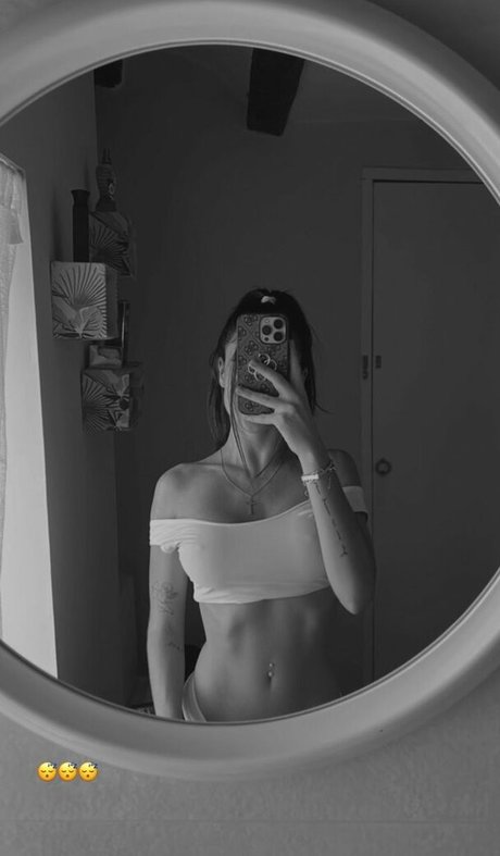 miiriiamherrero naked model images