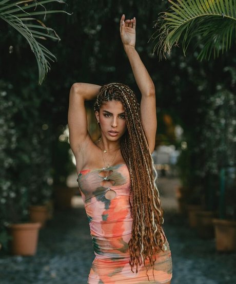 Zoe Bayona star art image