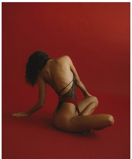 an stasiia model art pic