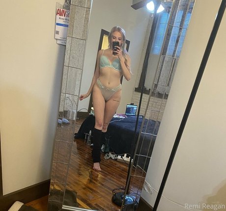 remireagan beautiful actress pics