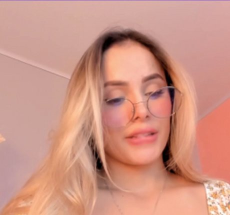 Recurbate S hot star img